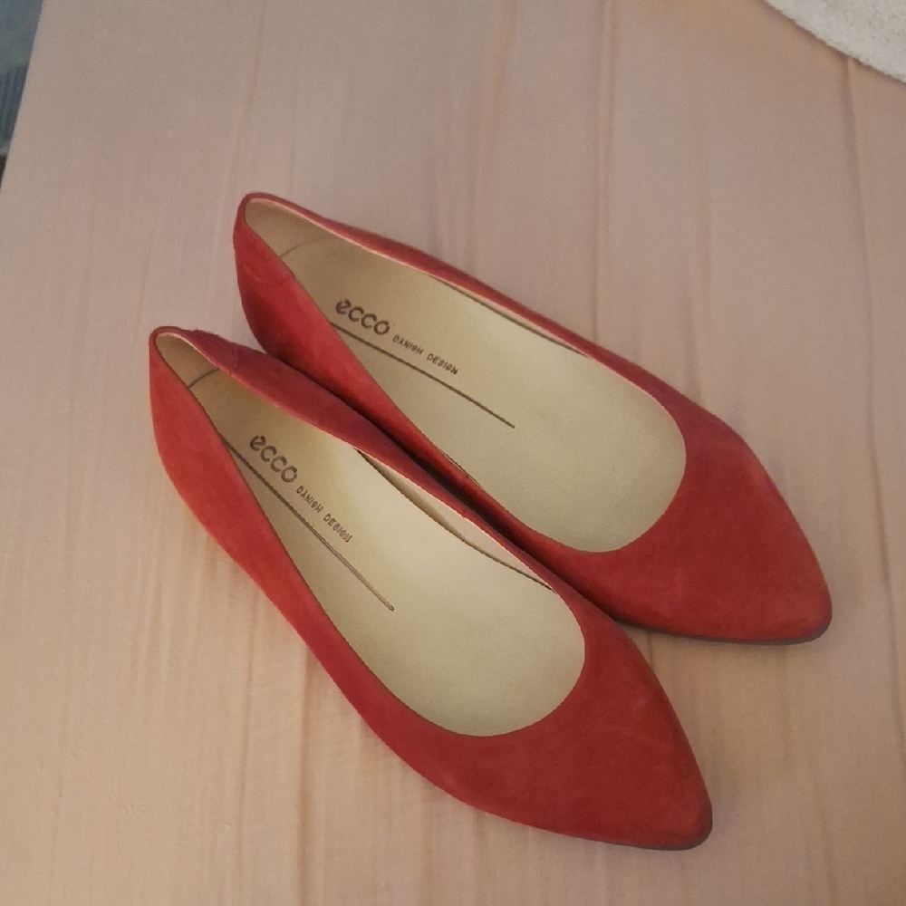 Ecco Women's Vibrant Red Flats